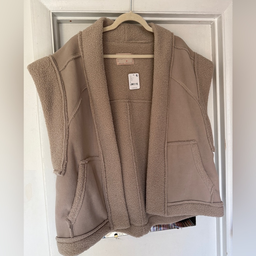 NWT We the Free Cozy Time Sherpa Vest - Picture 3 of 7